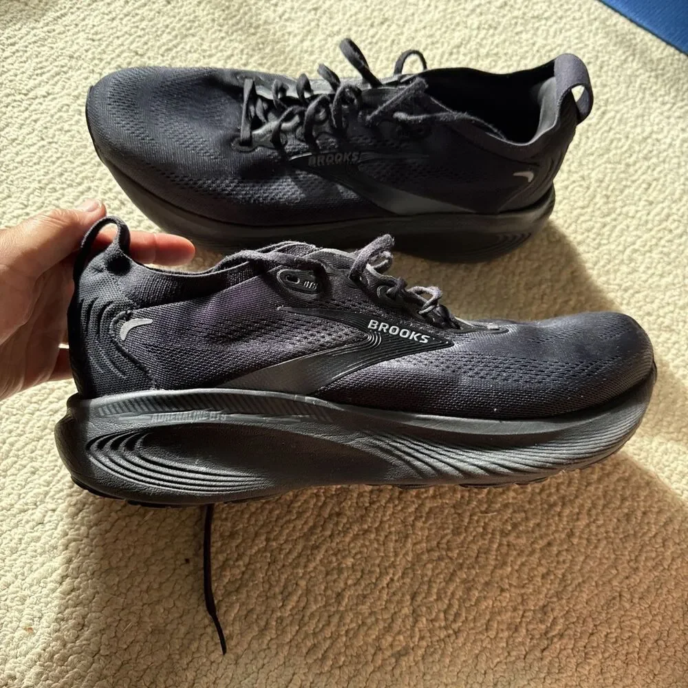 Brooks Adrenaline GTS 24 Running Shoes Black/Ebony | Mens Size 10.5 2E